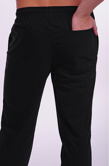 Funktionelle schwarze Herren-Winterhose mit Taschen 406